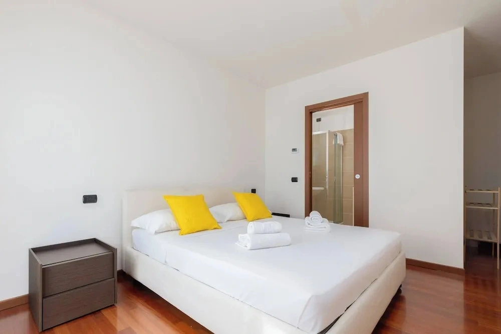 Large Duplex With Private Terrace Gluck Milan