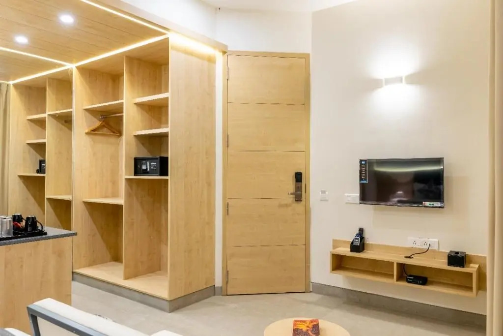 Iris Suites