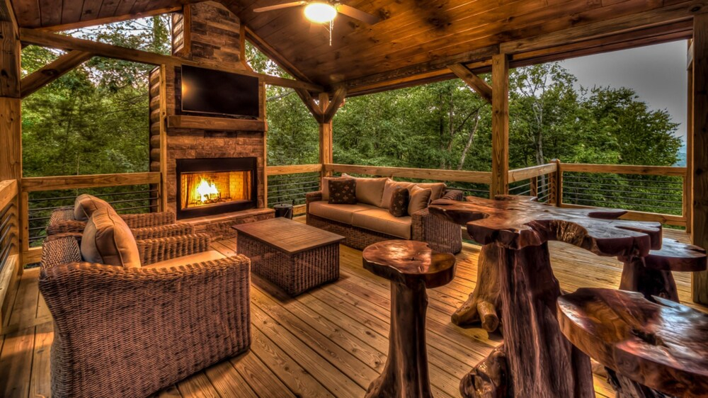 Sasquatch Chalet by Escape to Blue Ridge