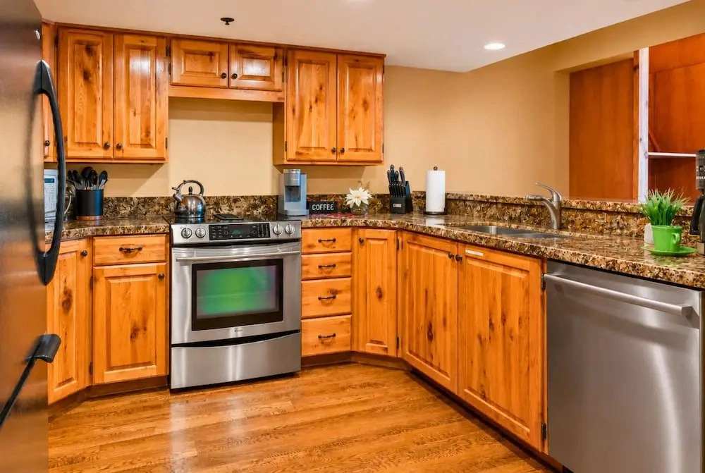 Private 3-Bedroom Townhome w/ Hot Tub | CCT-2180 by KBM
