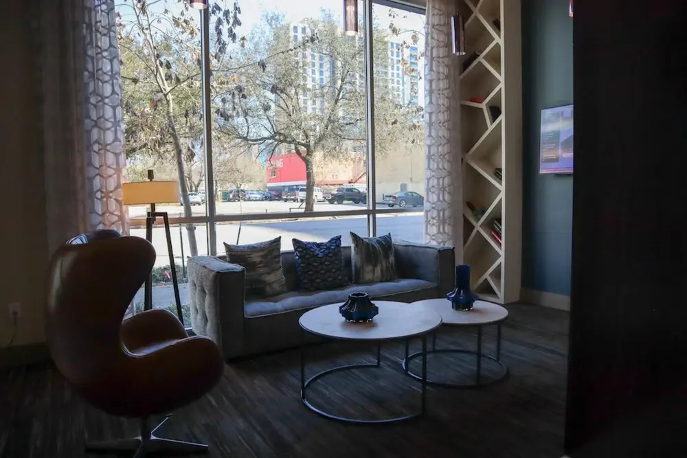 Recently Upgraded Downtown Great Amenities