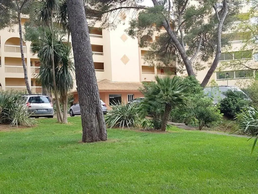 Appartement Six-Fours-les-Plages, 2 pièces, 4 personnes - FR-1-316-24