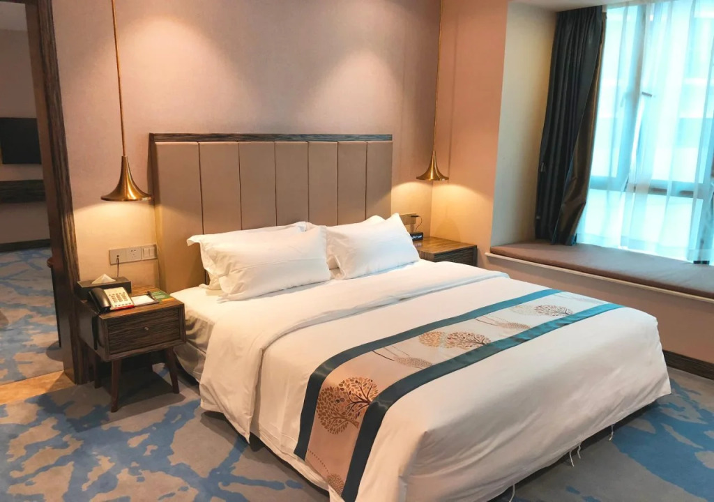 Landmark Hotel