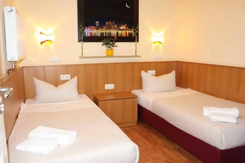 Altan Hotel