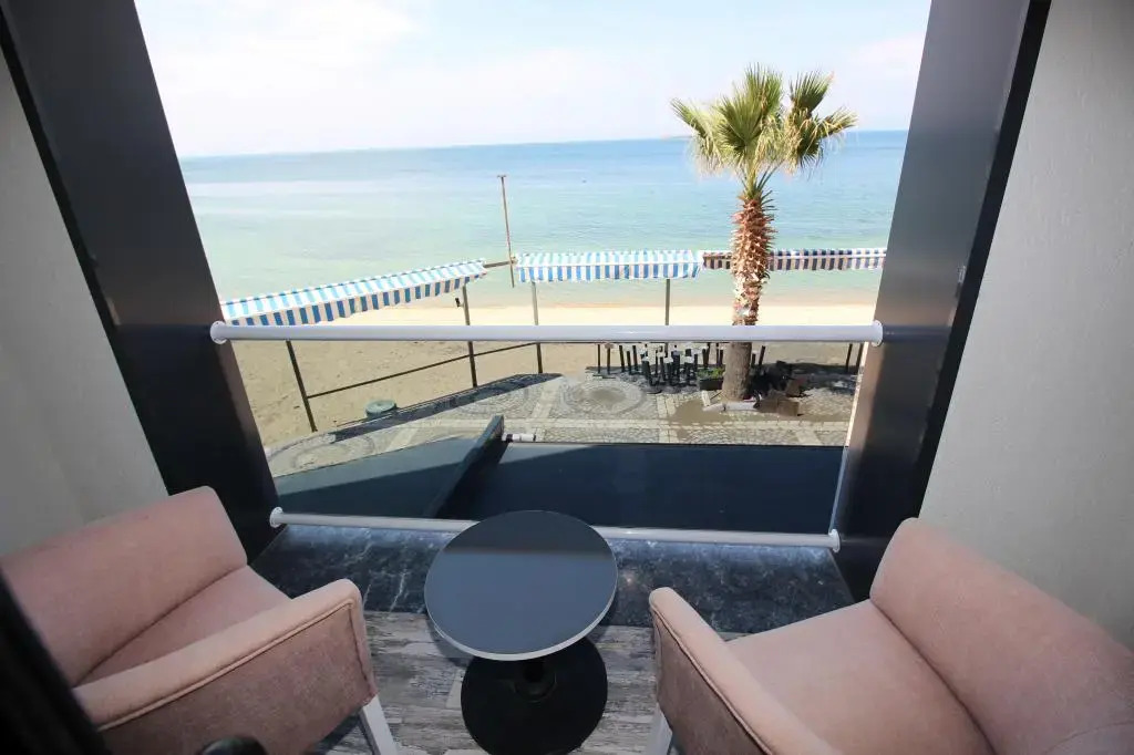 Extravagant Hotel
