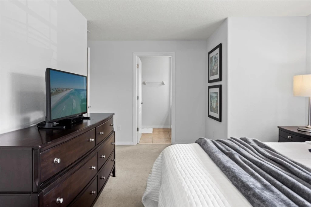 5 Bedrooms 4 Bathrooms Paradise Palms 8981 Cp