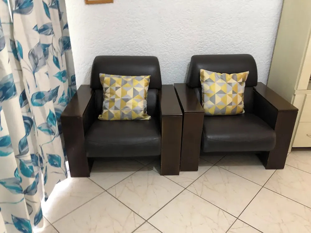 Lovely Apartment in Flic en Flac, Close to the Lovely Beach and all Amenities