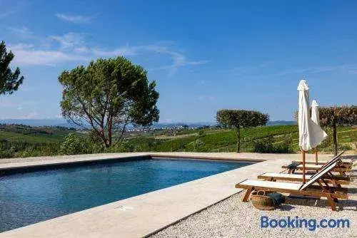 Tenuta Di Colle Alberti Agriturismo