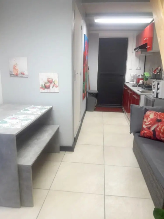 Apartment With one Bedroom in Saint-benoit, With Wonderful Mountain Vi