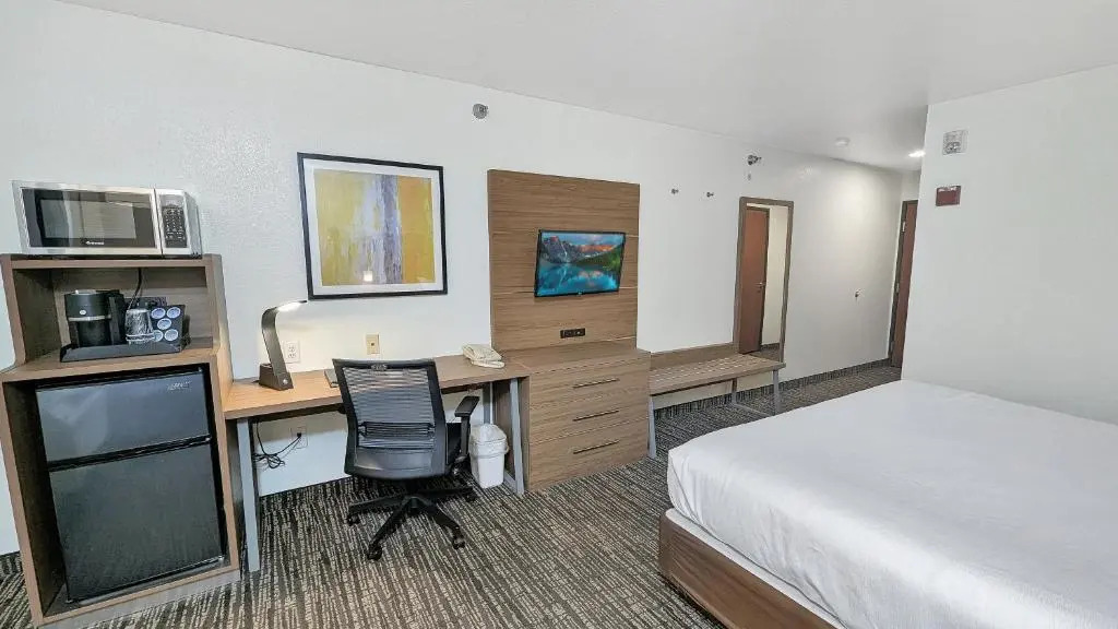 Estherville Hotel & Suites
