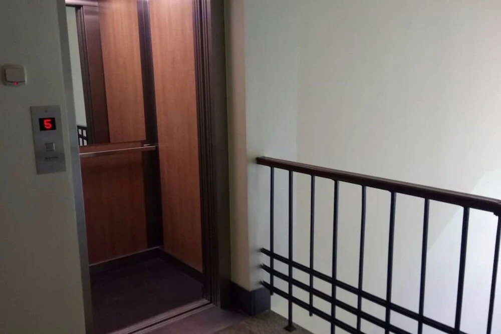 Studio Czerwonego Krzyza 4