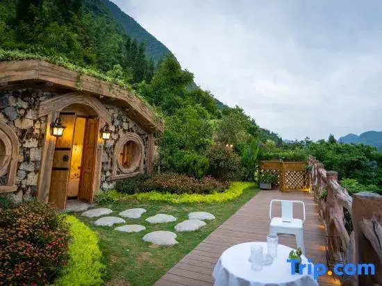 Wanfenglin Xiguan Camp