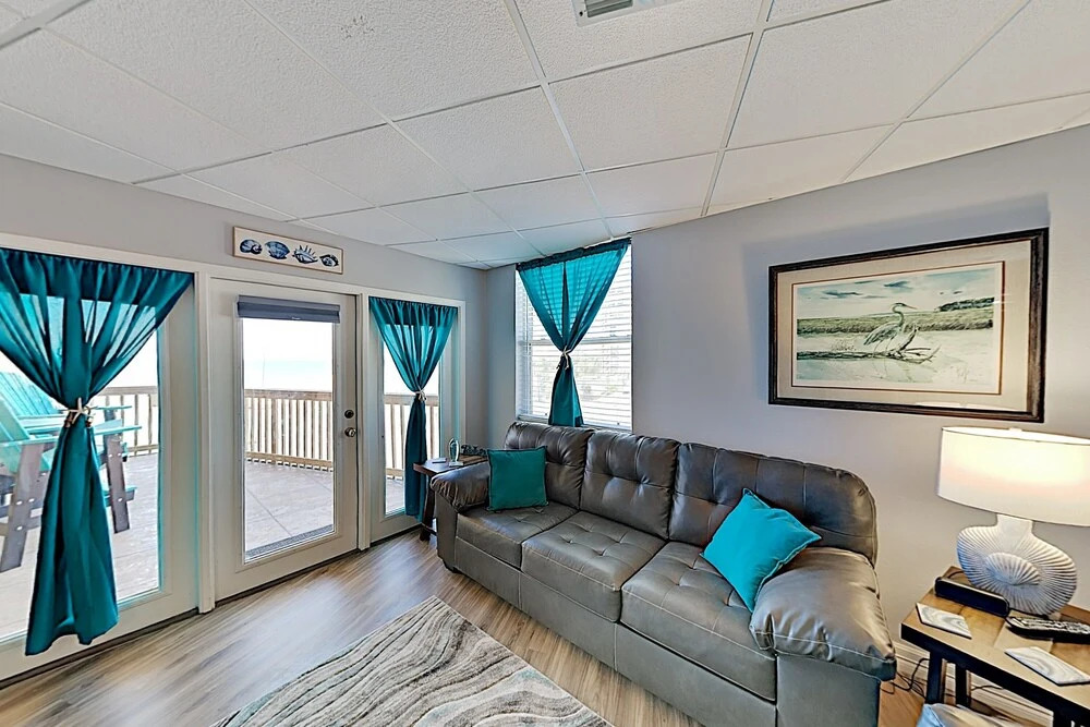 Updated Getaway W/ Pool, Hot Tub & Epic Bay Views 2 Bedroom Condo