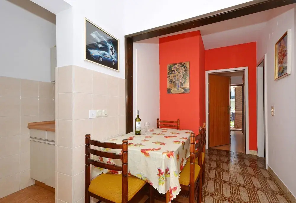 C - apt w. Balcony, Shared Terrace & the sea View