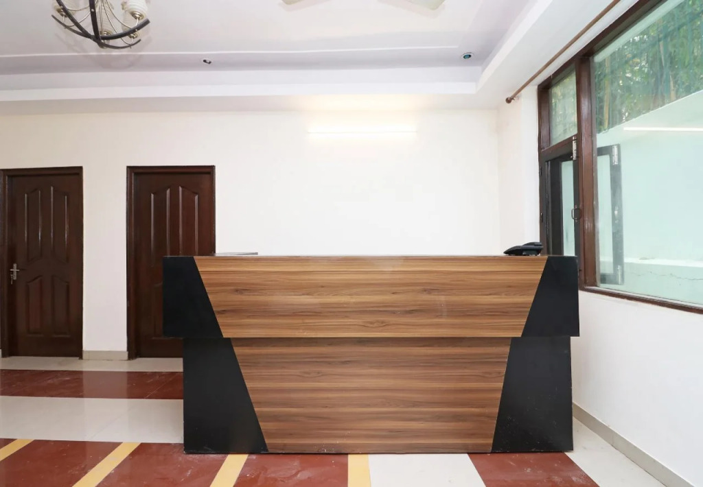 Hotel 9 Palm by OYO Rooms