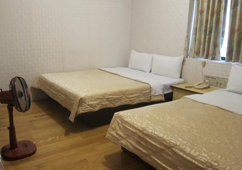 Aiwa Hotel Tainan