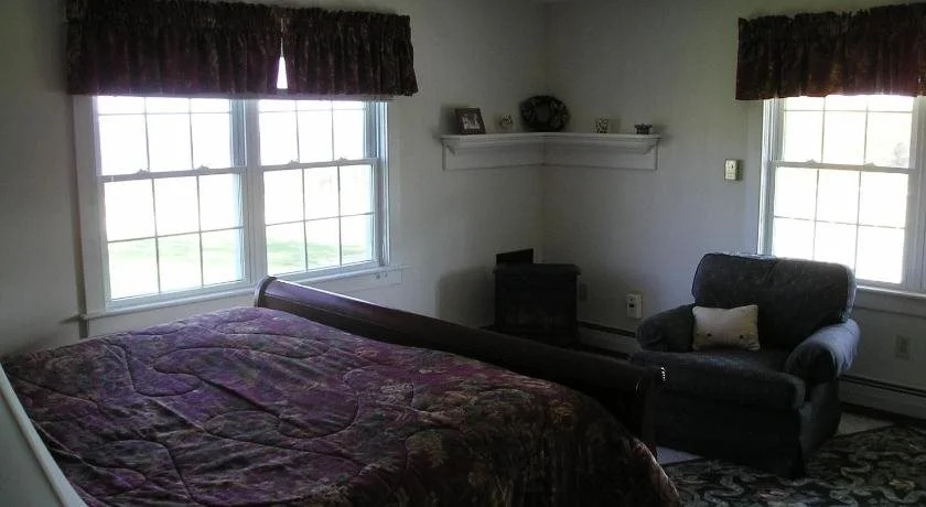 Cooper Hill Inn
