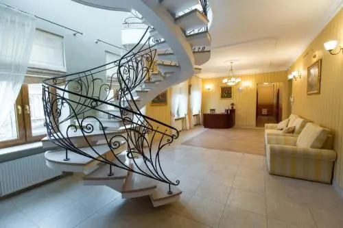 10 Rooms