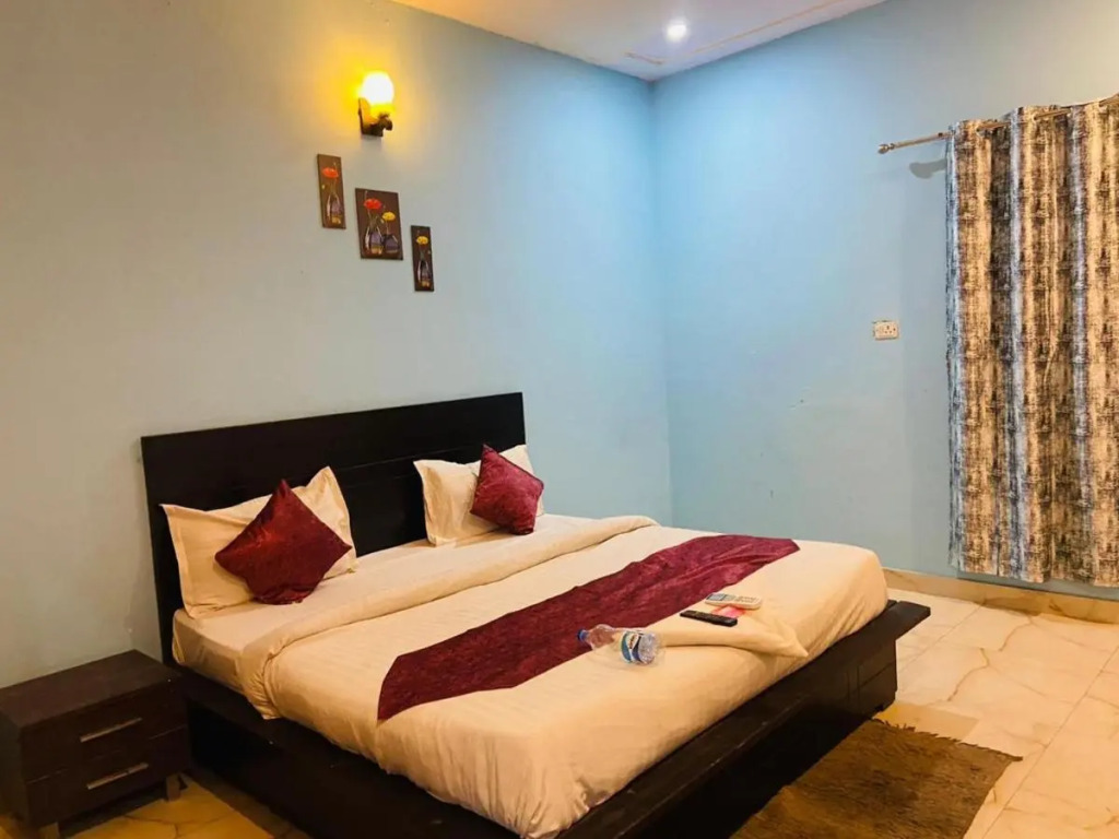 OYO Flagship 80585C Hotel Kings Stay
