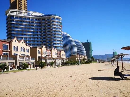 Blue sea and blue sky theme apartment (Huidong shuangyuewan store)