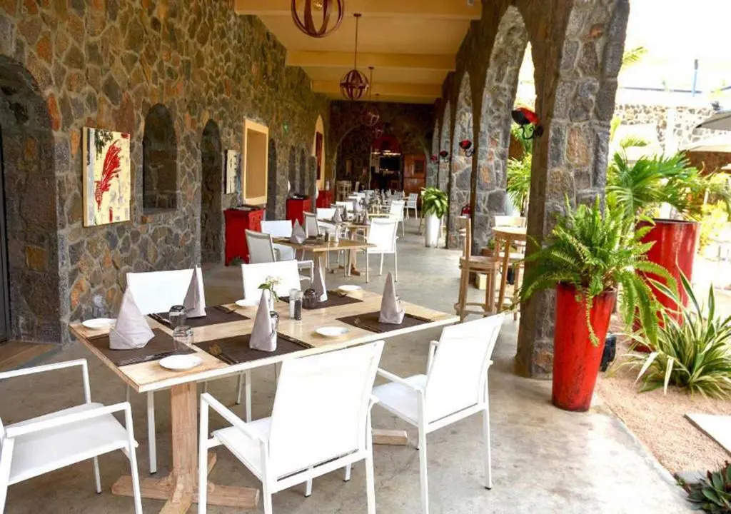 Hacienda Plaza