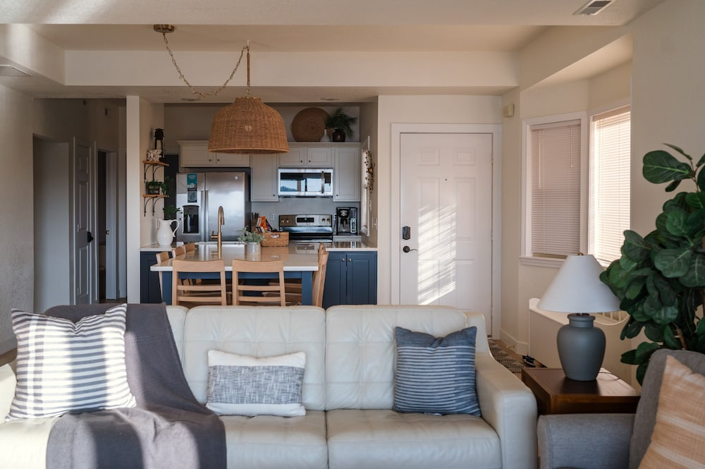 Upscale Lakefront Condo at 2mm With Pools, Slip, and Main Channel Views