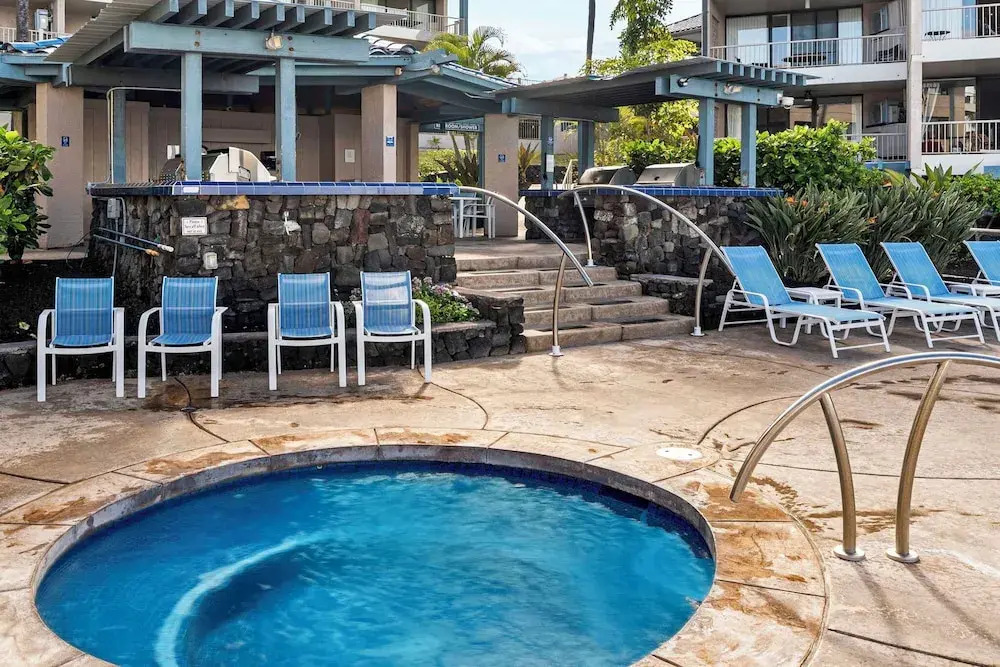 Easy Walk to Town Ocean Front AC & Wifi - Vrkcv