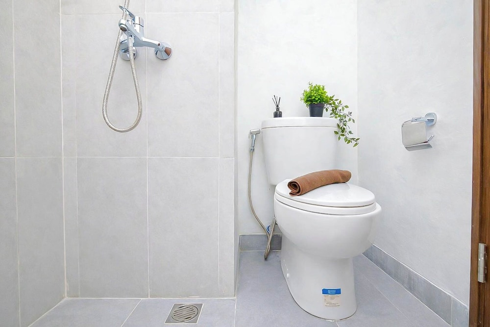 Contemporary And Cozy Studio Apartment Lrt City Sentul - Royal Sentul Park