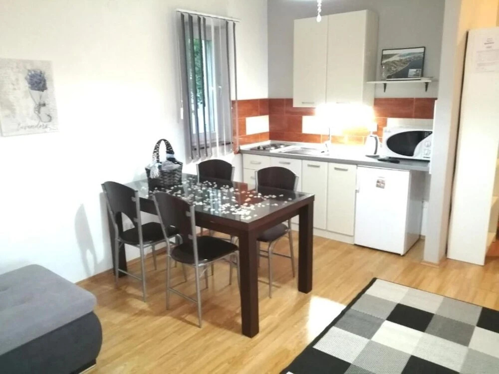 Apartments Dora 2