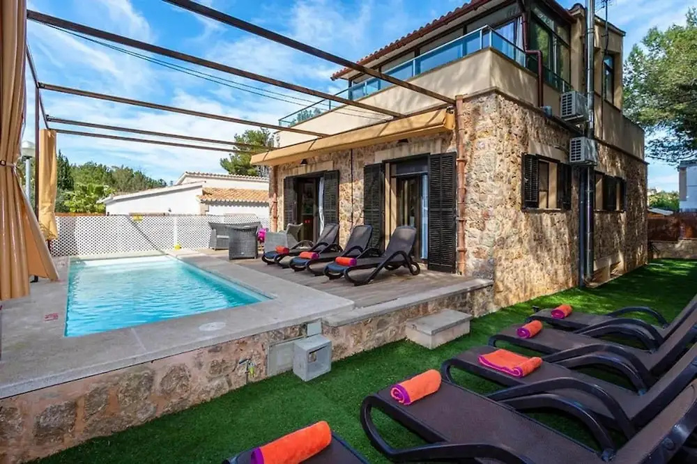 Villa Gabriela With 3 Bedrooms and 2 Bathrooms