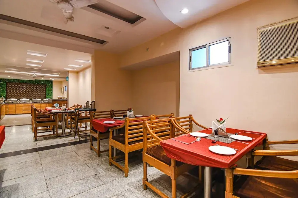 Fabhotel Shivani International