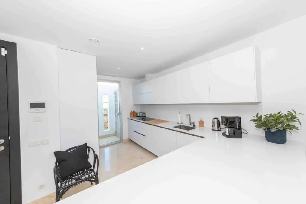 New Top Townhouse With Private Pool/4Bdr/3.5Bath