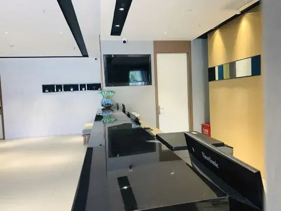 Homeinn Selected Hotel (Kunming Dianchi Road)