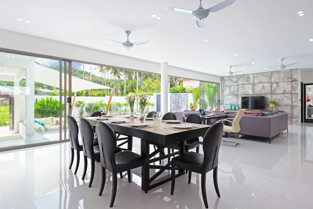 Open-space Design 4BR Pool Villa Luna