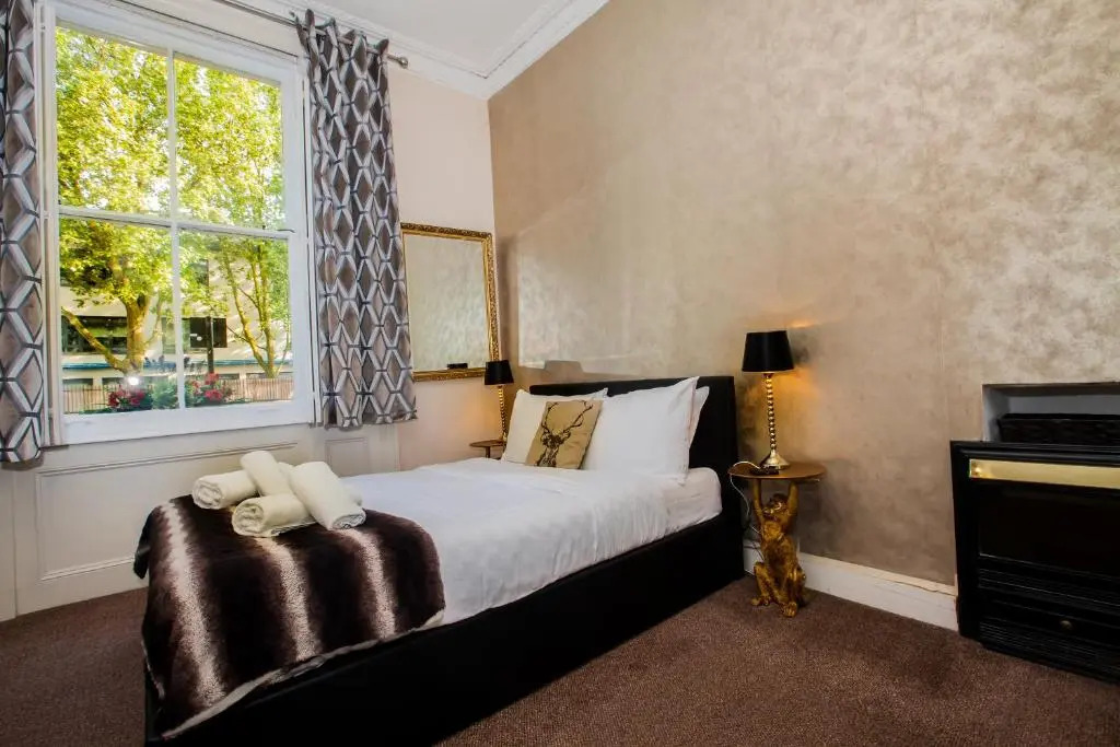 Pimlico Central London Suite near Victoria