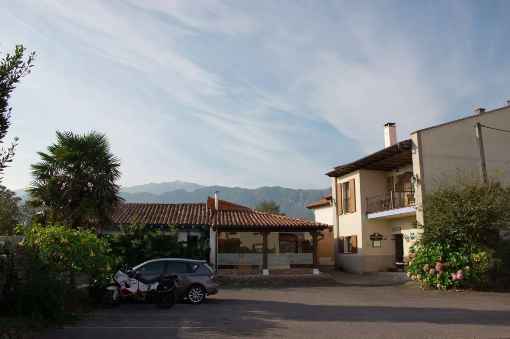 Hotel Rural Cuartamenteru