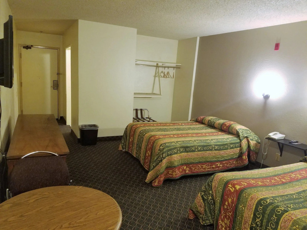Travel Time Motel