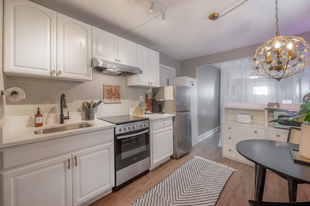 2501 W North B St, Unit 8
