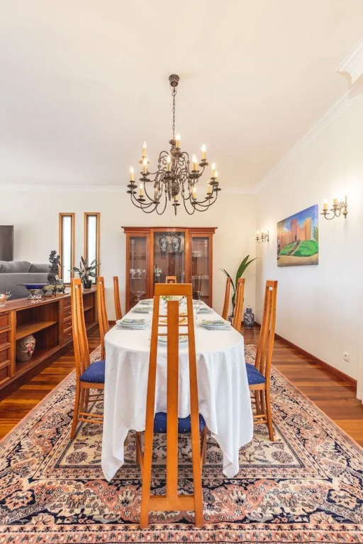 6-bed House - Sleeps 12 - Pool, Bbq, Pool Table