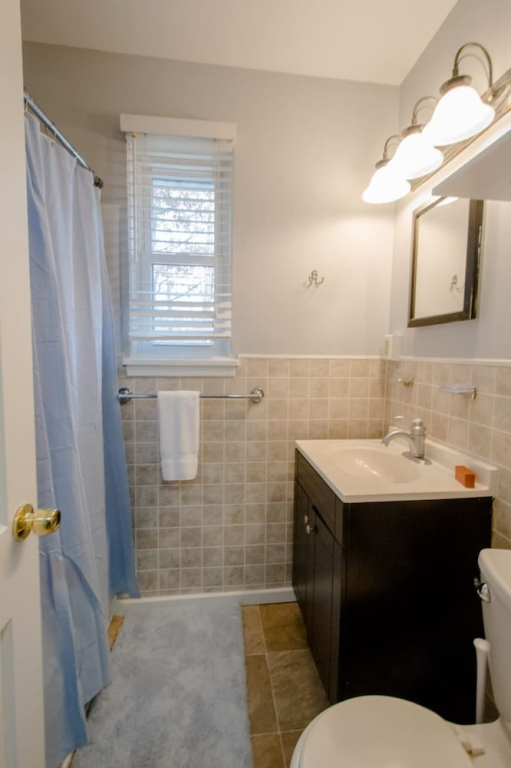 Walkable 2BR Condo Near Greenway Mission