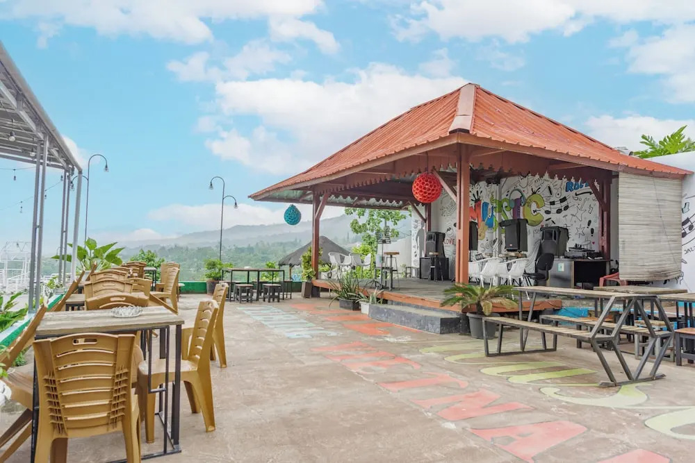 Urbanview Tebing Vietnam Lampung by RedDoorz