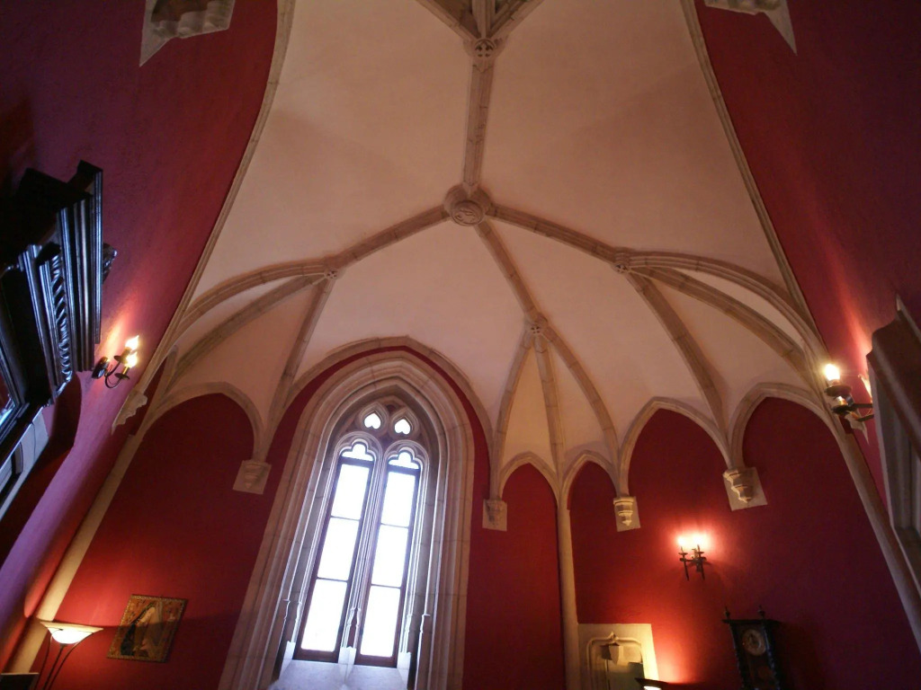 Charming Castle in Serrières-en-Chautagn with Pool
