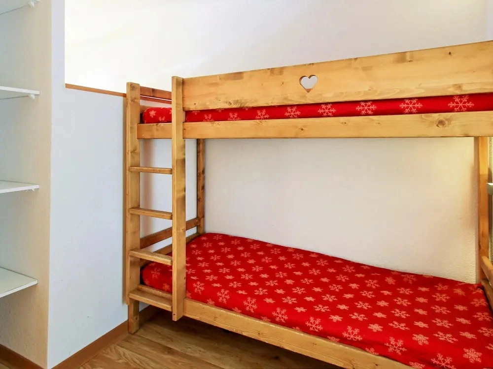 Duplex Apartment for 9 in La Foux Dallos