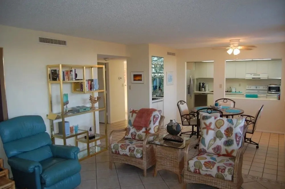 Excelsior - 102 G 2 Bedrooms 2 Bathrooms Condo
