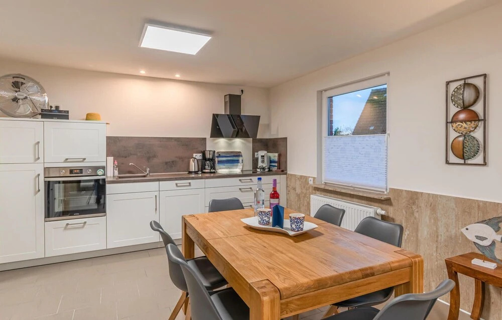 3 Bedroom Cozy Home In Friedrichskoog