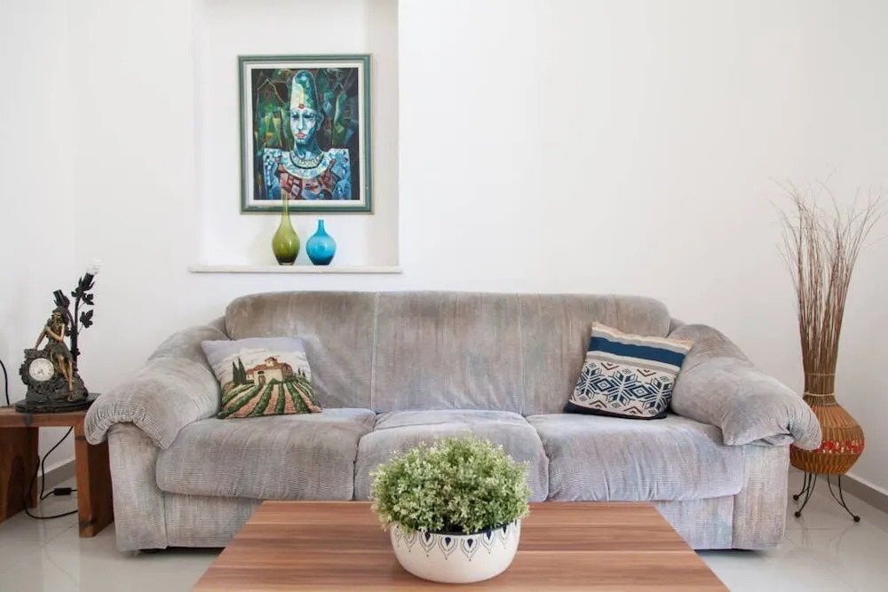 Alonas Apartments