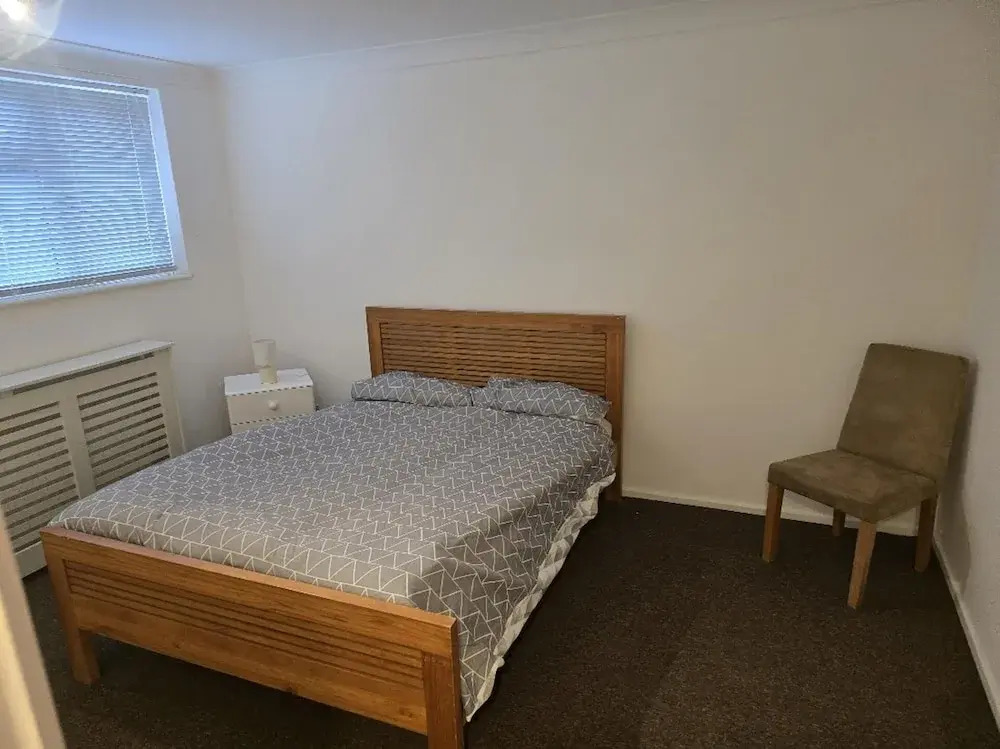 Chathamhouse/sleeps7/tv/wifi/freep