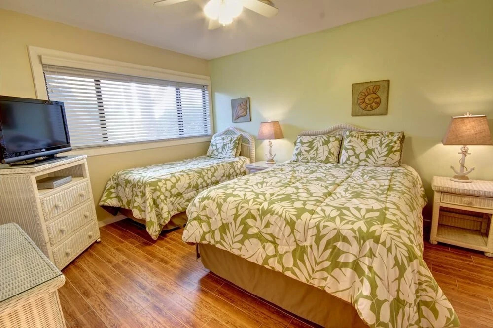Hibiscus C102 [2/2] Free Activities! & Oceanview Wifi 3 Pools