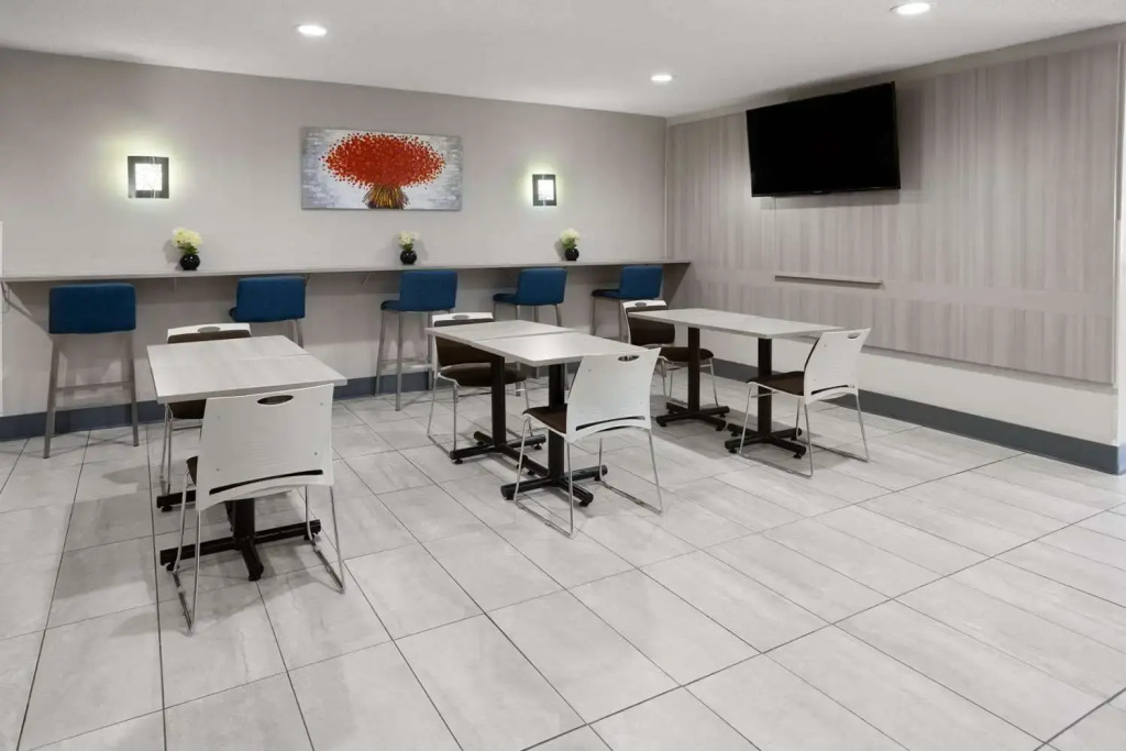 Microtel Inn by Wyndham Raleigh-Durham Airport