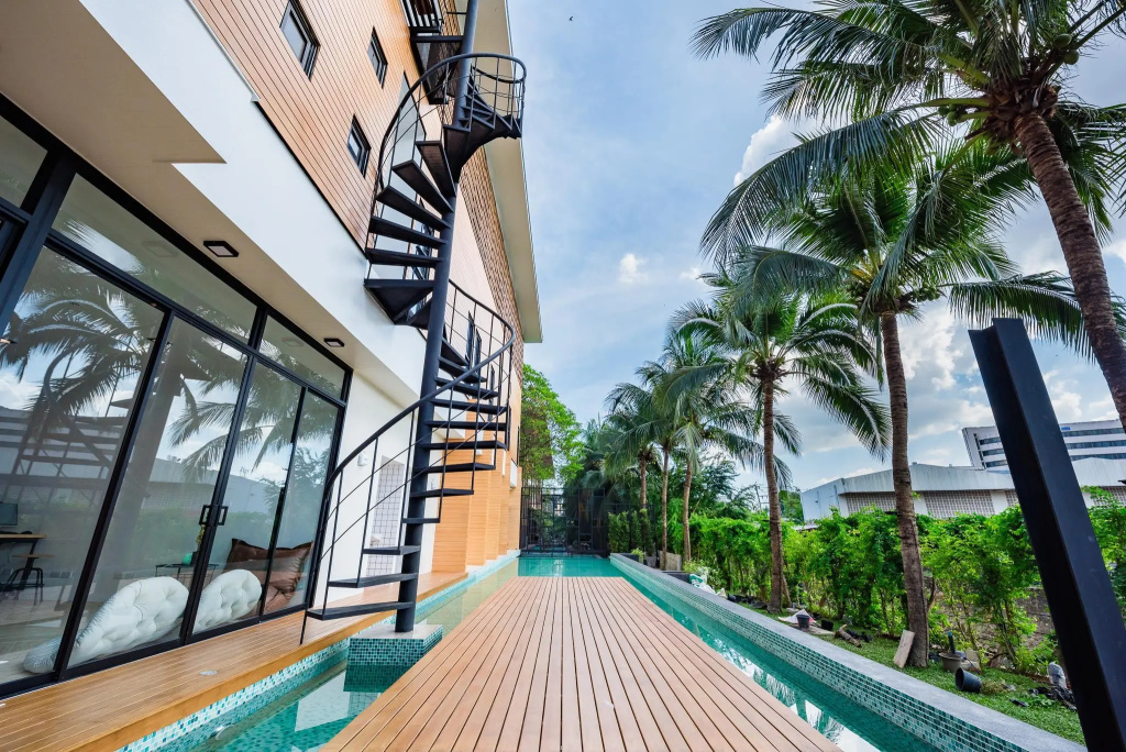 Book a Bed Poshtel - SHA Plus